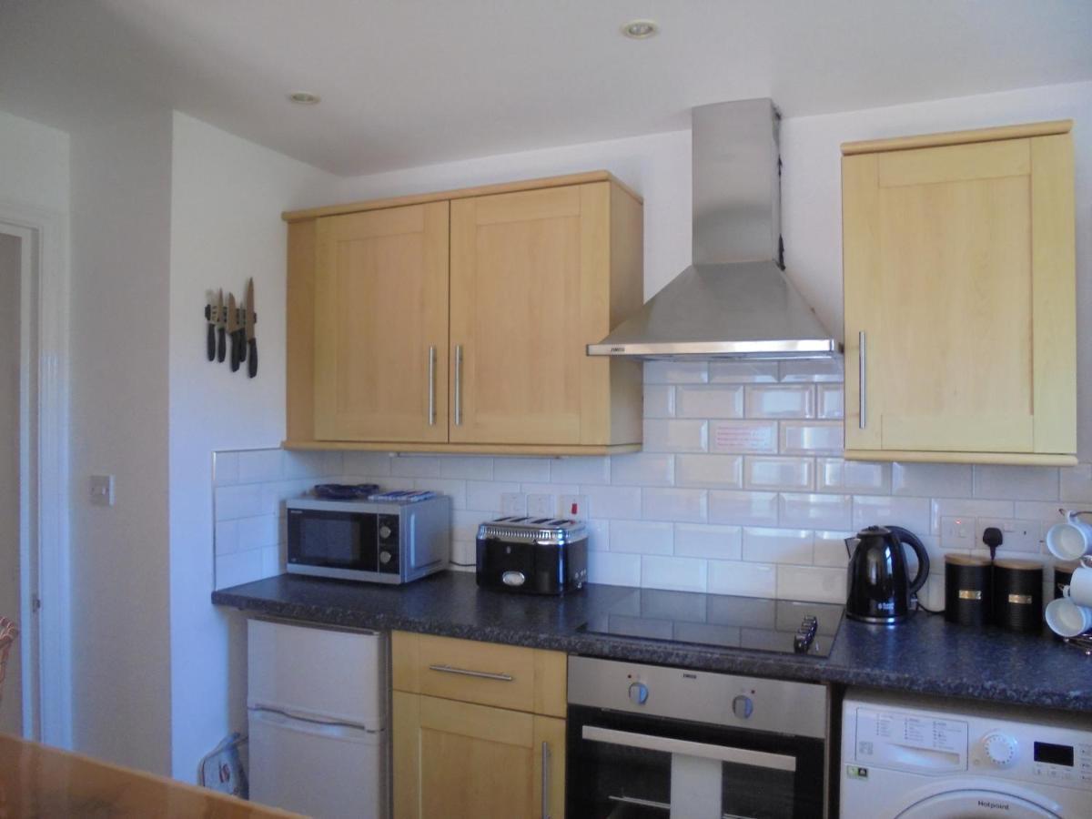 The Beach House Holiday Apartments Eastbourne Exteriör bild