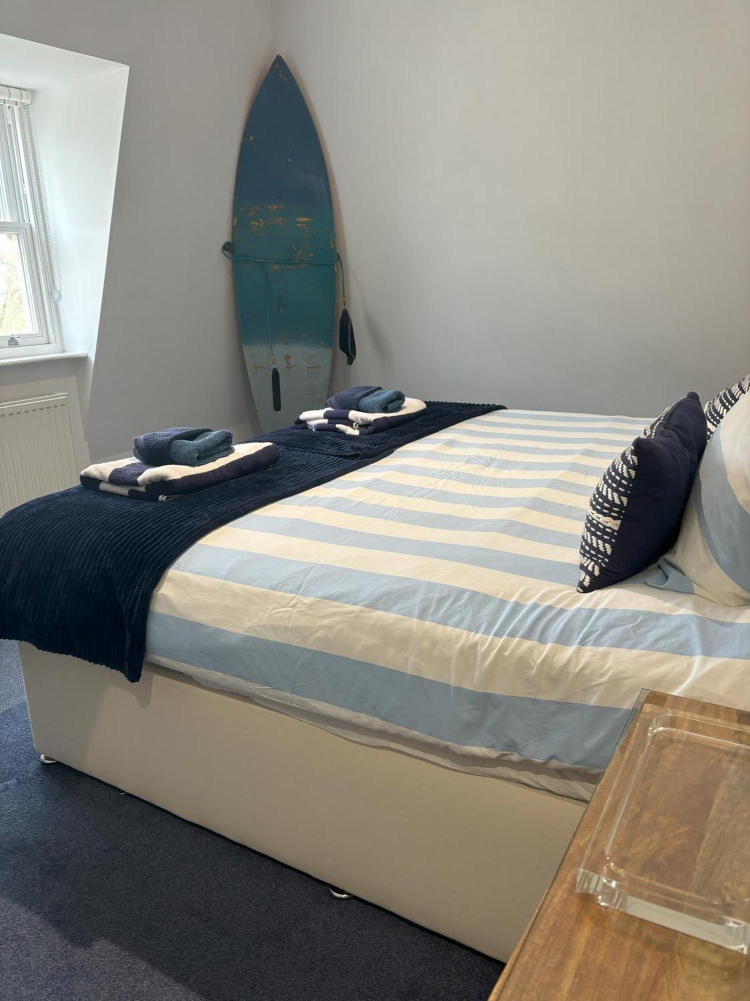 The Beach House Holiday Apartments Eastbourne Exteriör bild