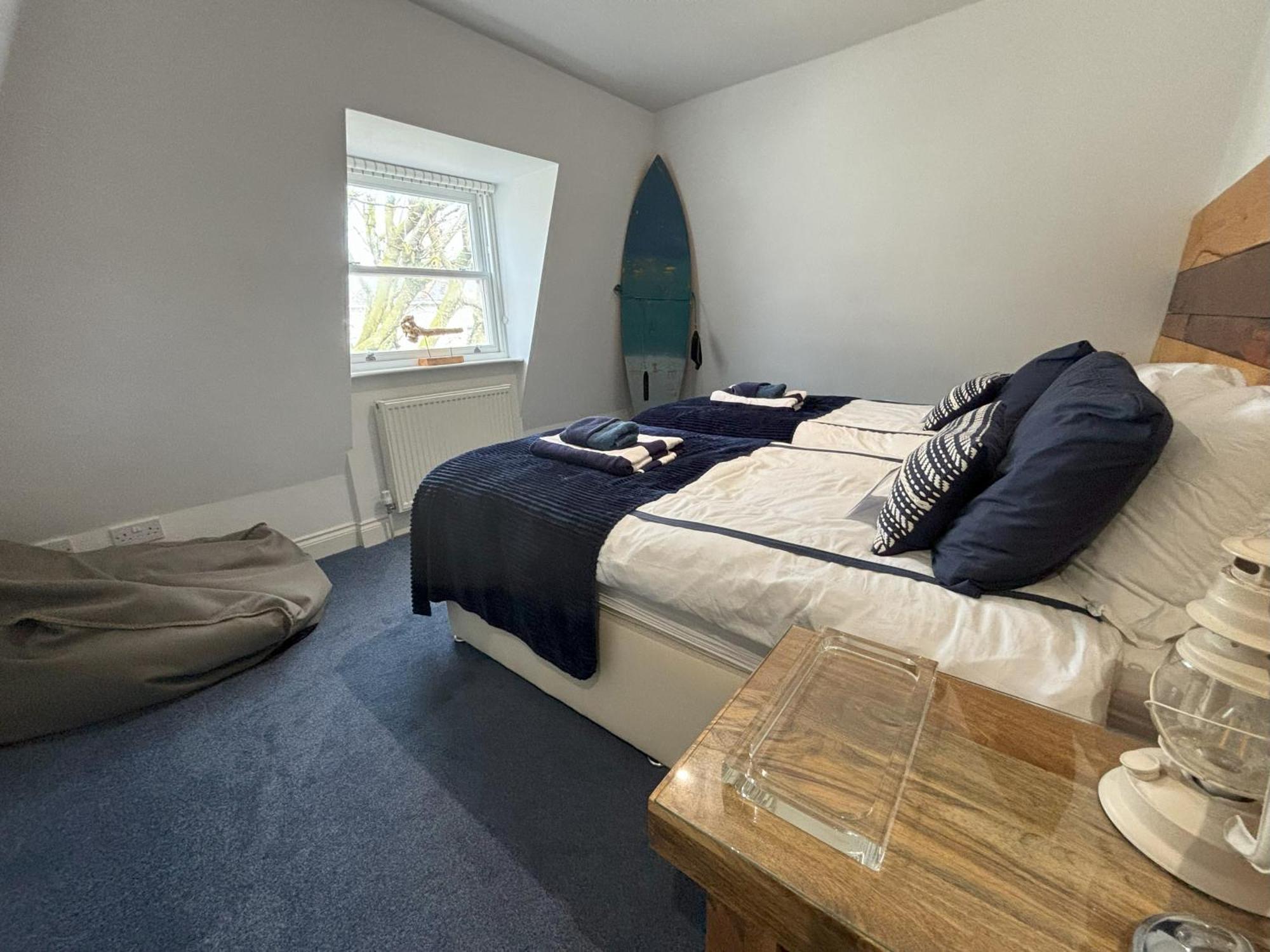 The Beach House Holiday Apartments Eastbourne Exteriör bild