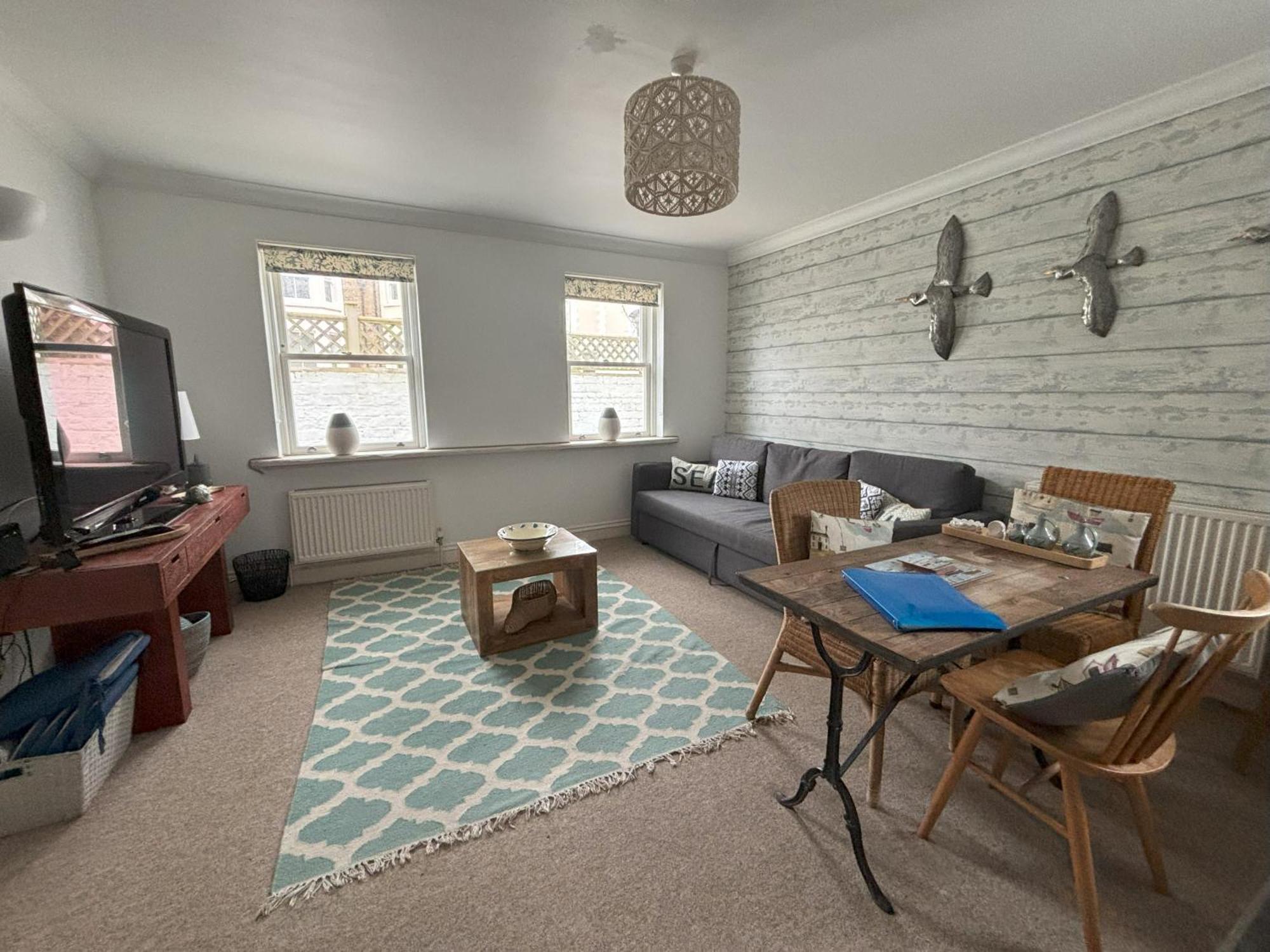 The Beach House Holiday Apartments Eastbourne Exteriör bild