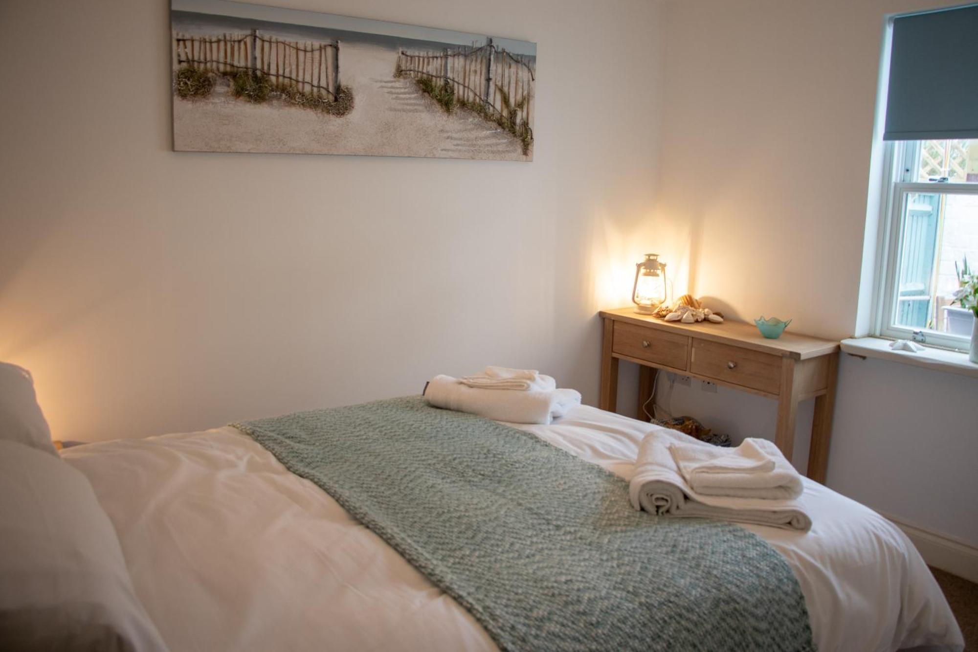The Beach House Holiday Apartments Eastbourne Exteriör bild