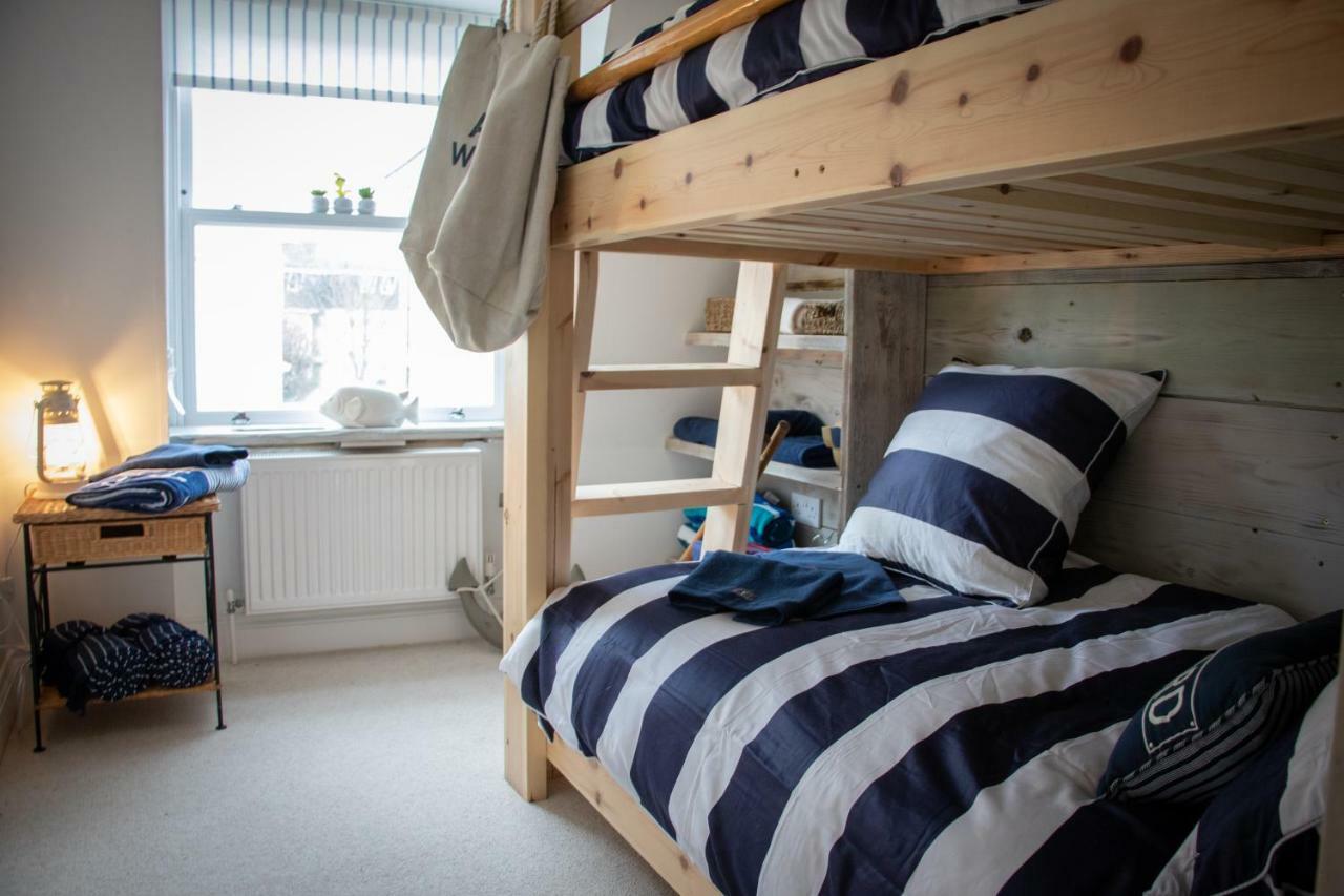 The Beach House Holiday Apartments Eastbourne Exteriör bild